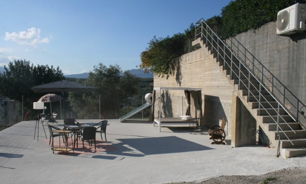 Villa Loftstyle - Außenbereiche, Terrassen, Südterrasse, viel Platz mit 120 Quadratmetern, zugeschnitten